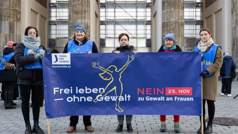 TDF Fahnenaktion23 mit Banner